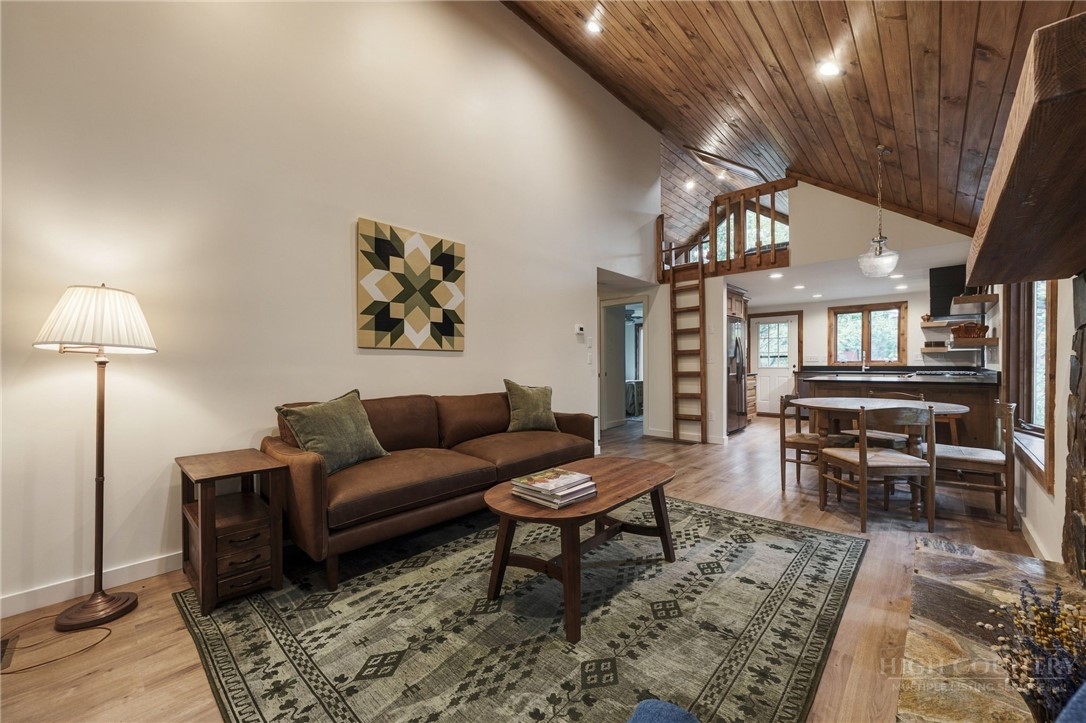 208 Meadow Loop Property Photo 7