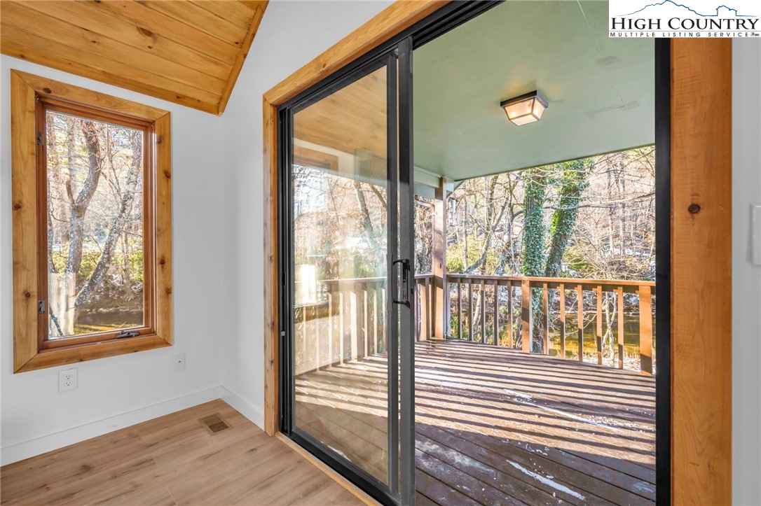 208 Meadow Loop Property Photo 12