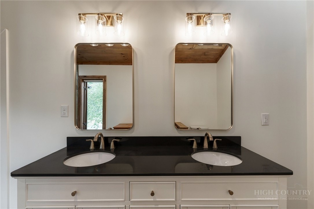 208 Meadow Loop Property Photo 13