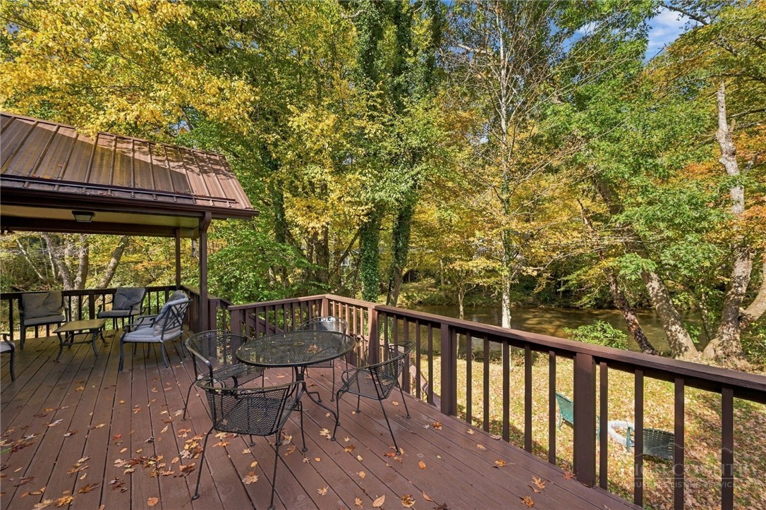 208 Meadow Loop Property Photo 25