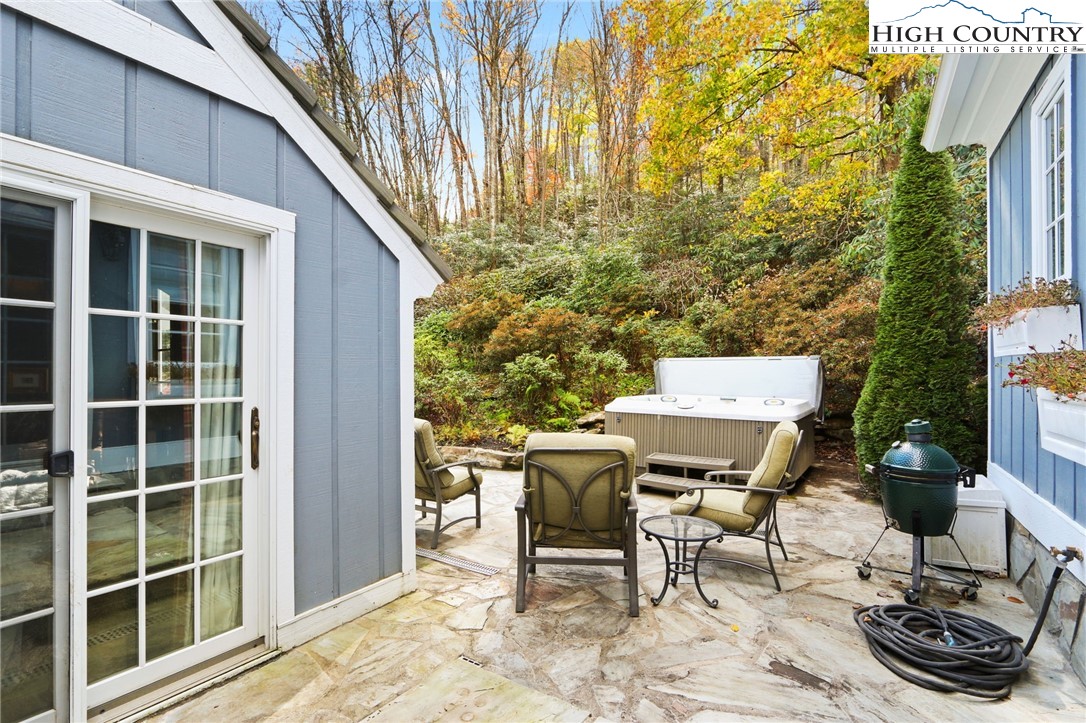 109 Rockbrook Court Property Photo 33