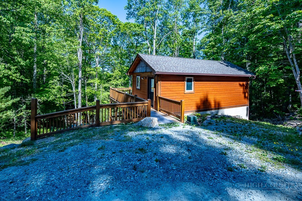 131 Ollie Trail Property Photo 4