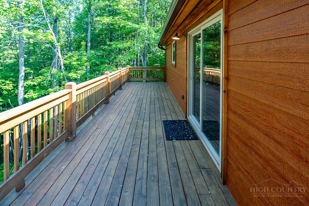 131 Ollie Trail Property Photo 9