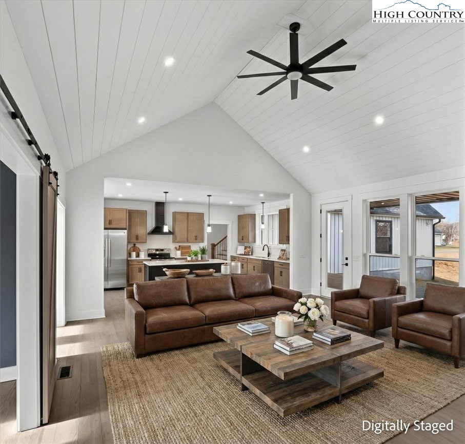 20 Busic Ridge Property Photo 2