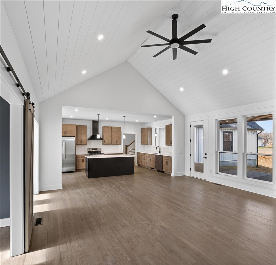 20 Busic Ridge Property Photo 3