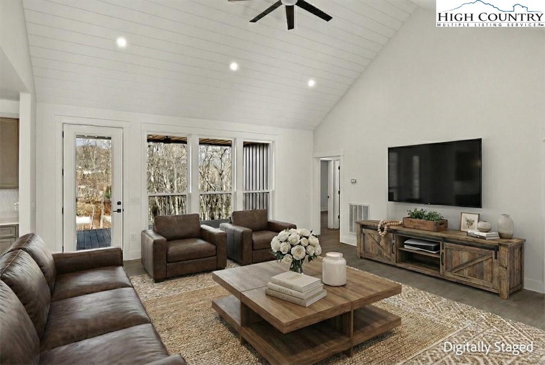 20 Busic Ridge Property Photo 4