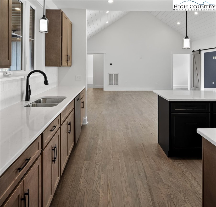 20 Busic Ridge Property Photo 24