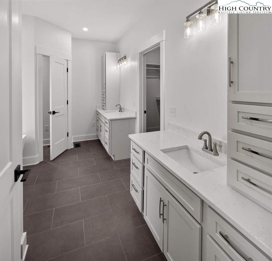 20 Busic Ridge Property Photo 37