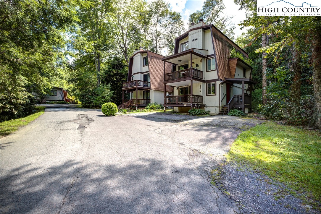 76 Creekside Drive C Property Photo 2