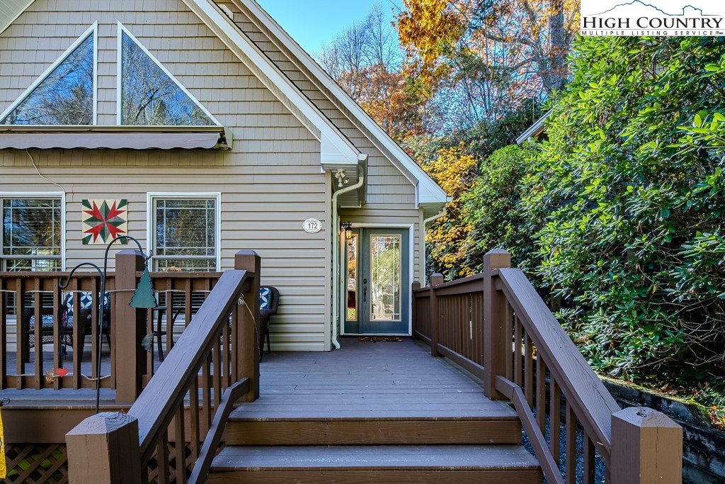 172 Valley Lane Property Photo 7