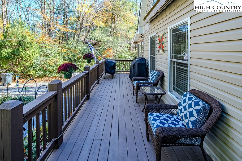 172 Valley Lane Property Photo 8