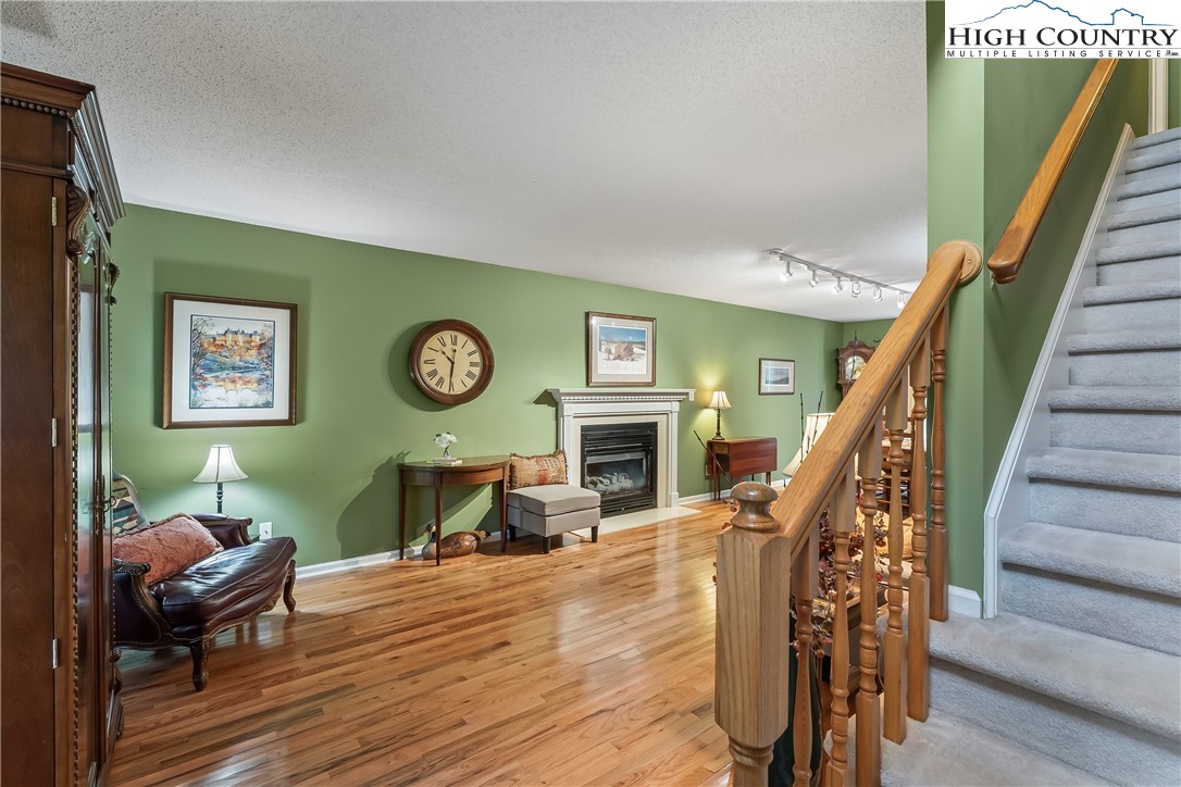 4617 Harbor View Terrace Property Photo 5