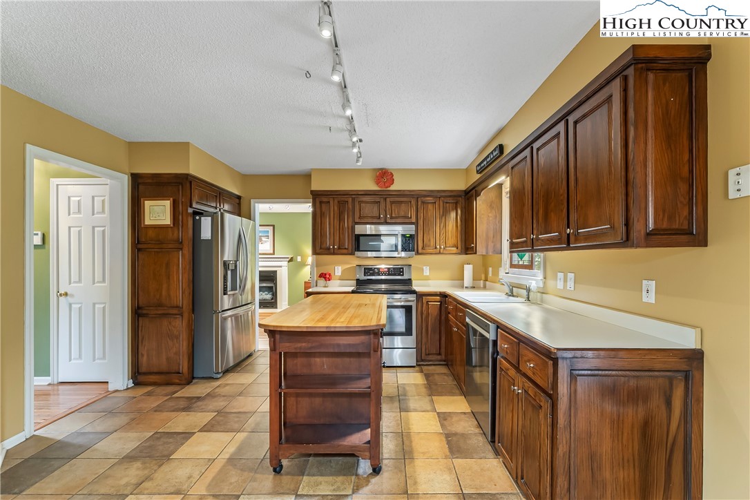 4617 Harbor View Terrace Property Photo 11