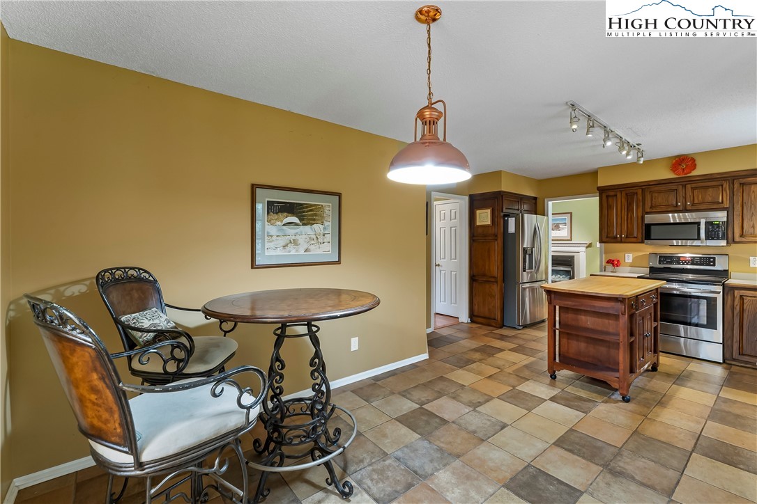4617 Harbor View Terrace Property Photo 12