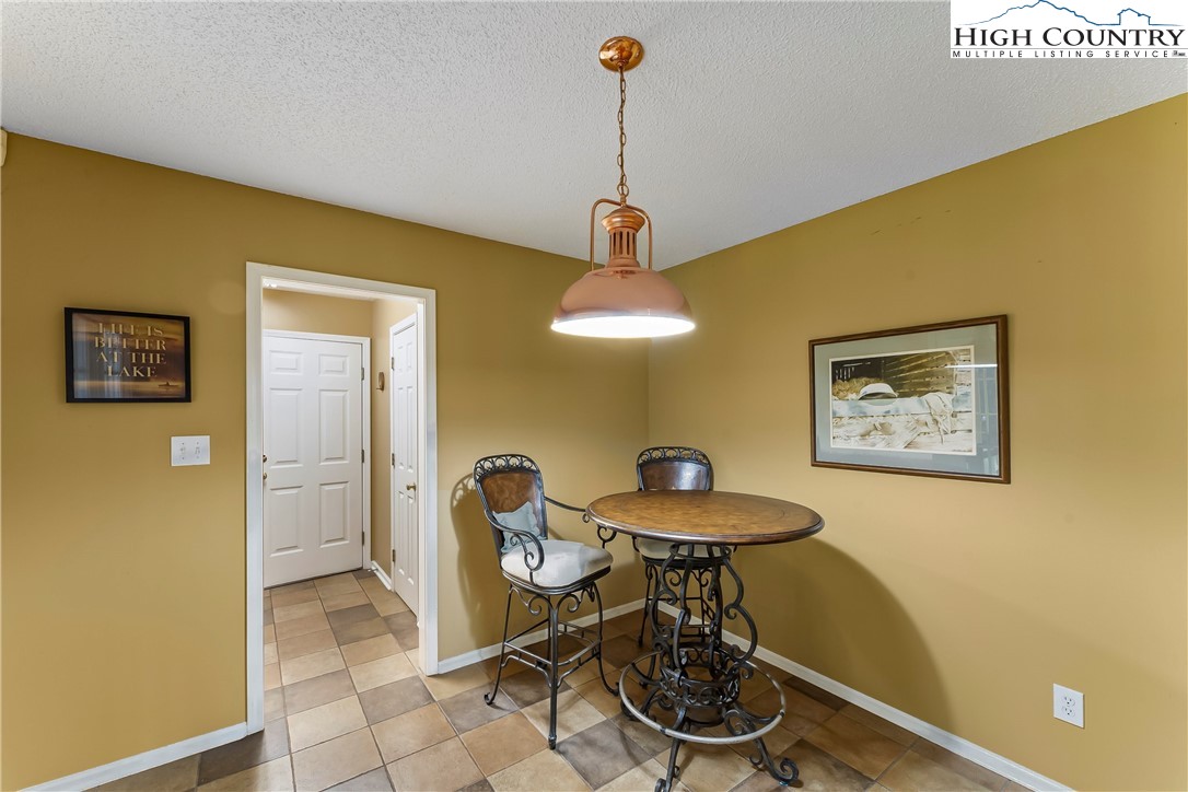 4617 Harbor View Terrace Property Photo 13