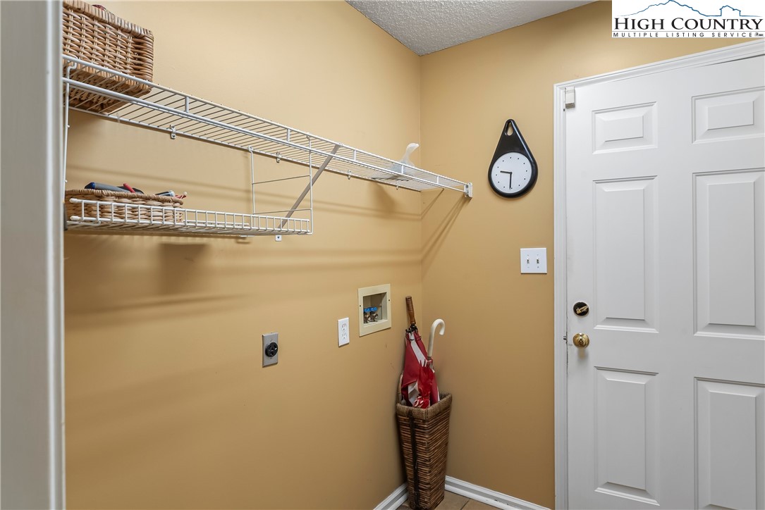 4617 Harbor View Terrace Property Photo 14