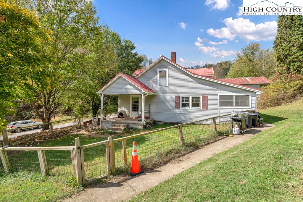 1068 Laurel Branch Road Property Photo 1
