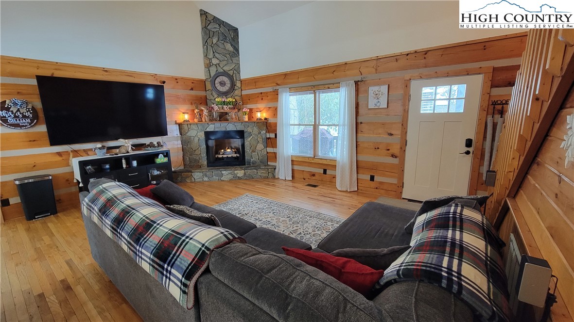156 Tenessia's Way Property Photo 3