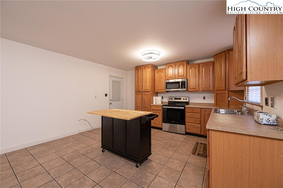 620 Diamondhead Drive Property Photo 16