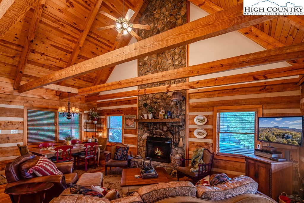 182 Streamside Lane Property Photo 1