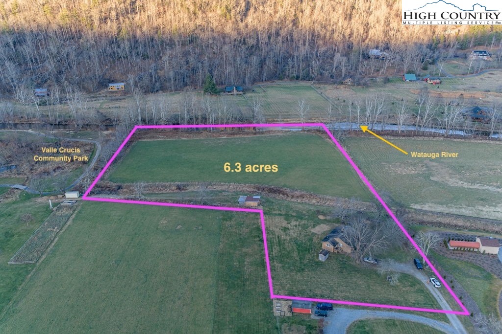 2752 Broadstone Road Property Photo 1