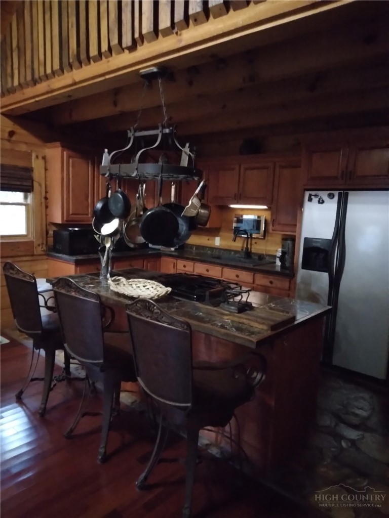1694 Humpback Mountain Road Property Photo 17