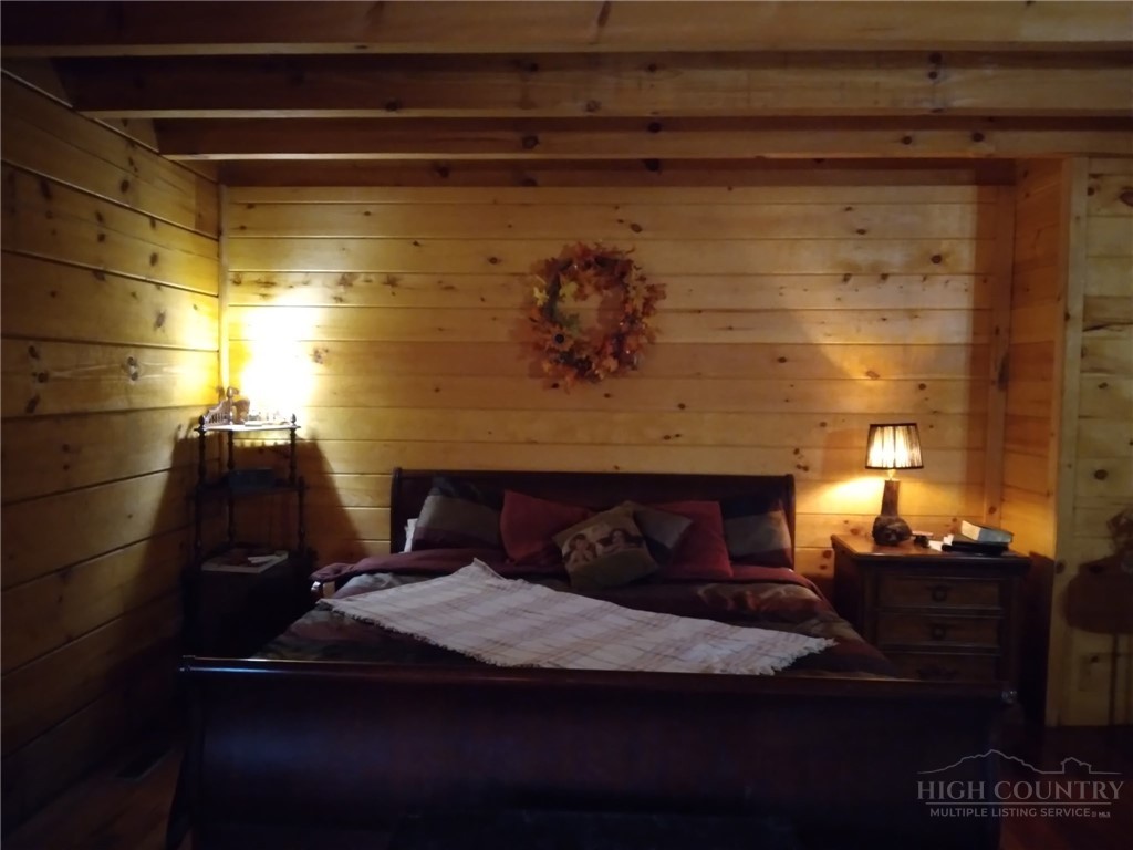 1694 Humpback Mountain Road Property Photo 21