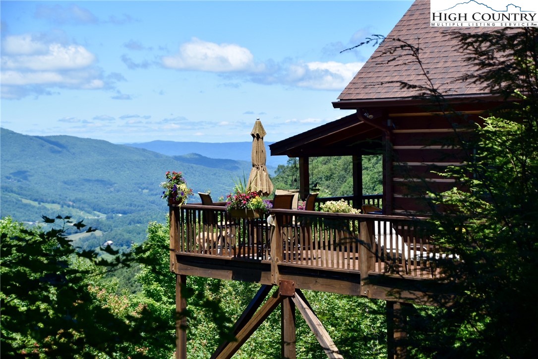 212 Goat Mountain Road Property Photo 1