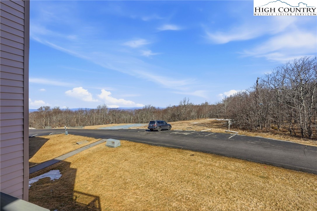 301 Pinnacle Inn Road 4208 Property Photo 15
