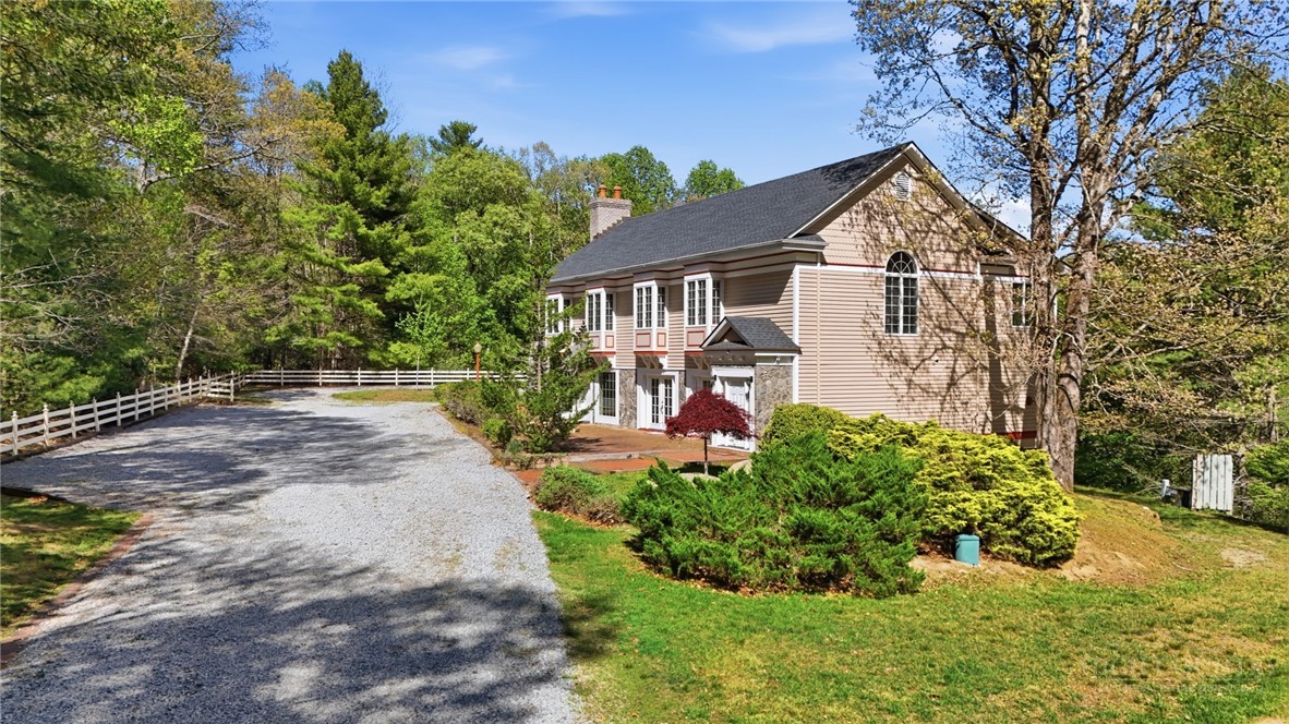 1644 Broadstone Road Property Photo 4
