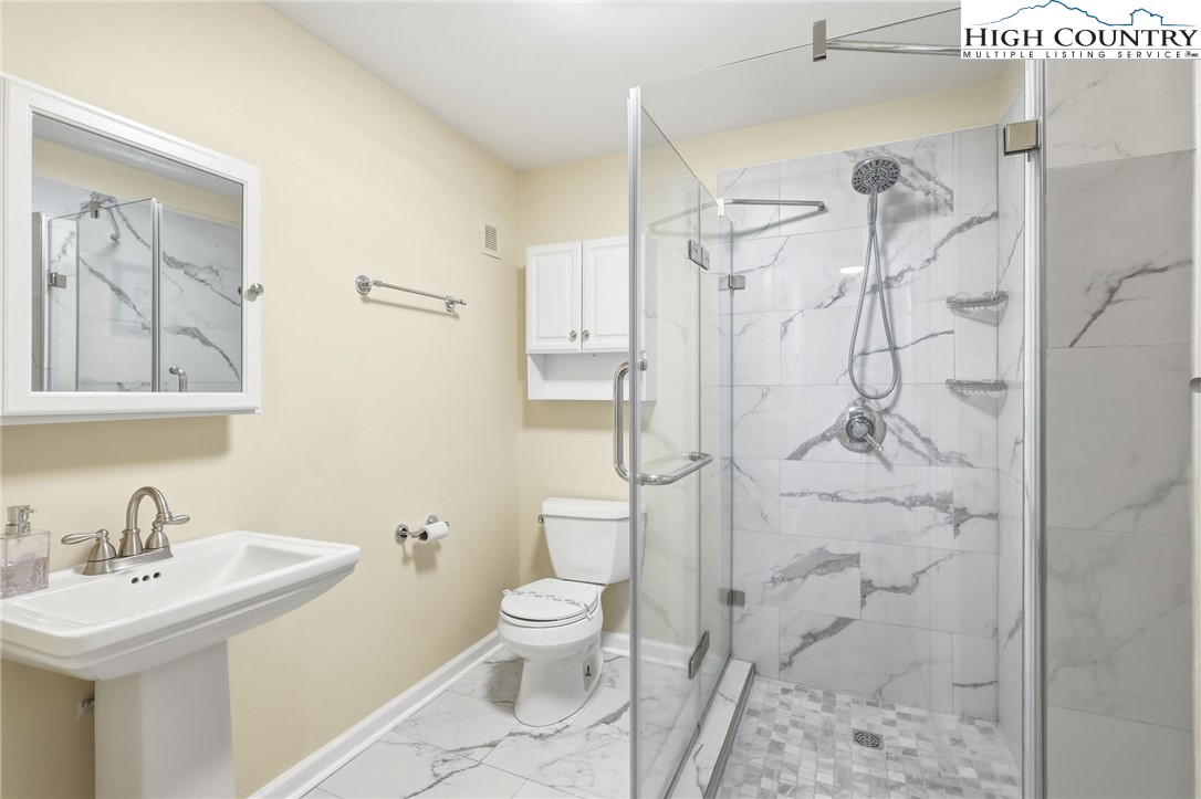 1644 Broadstone Road Property Photo 15
