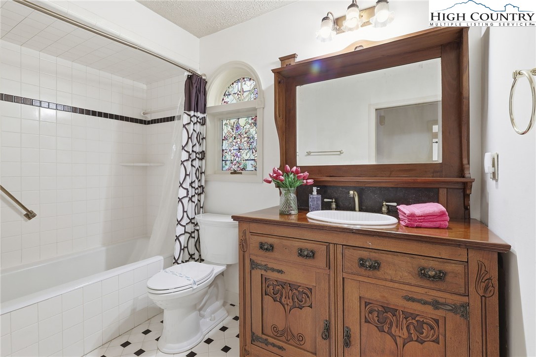1644 Broadstone Road Property Photo 26