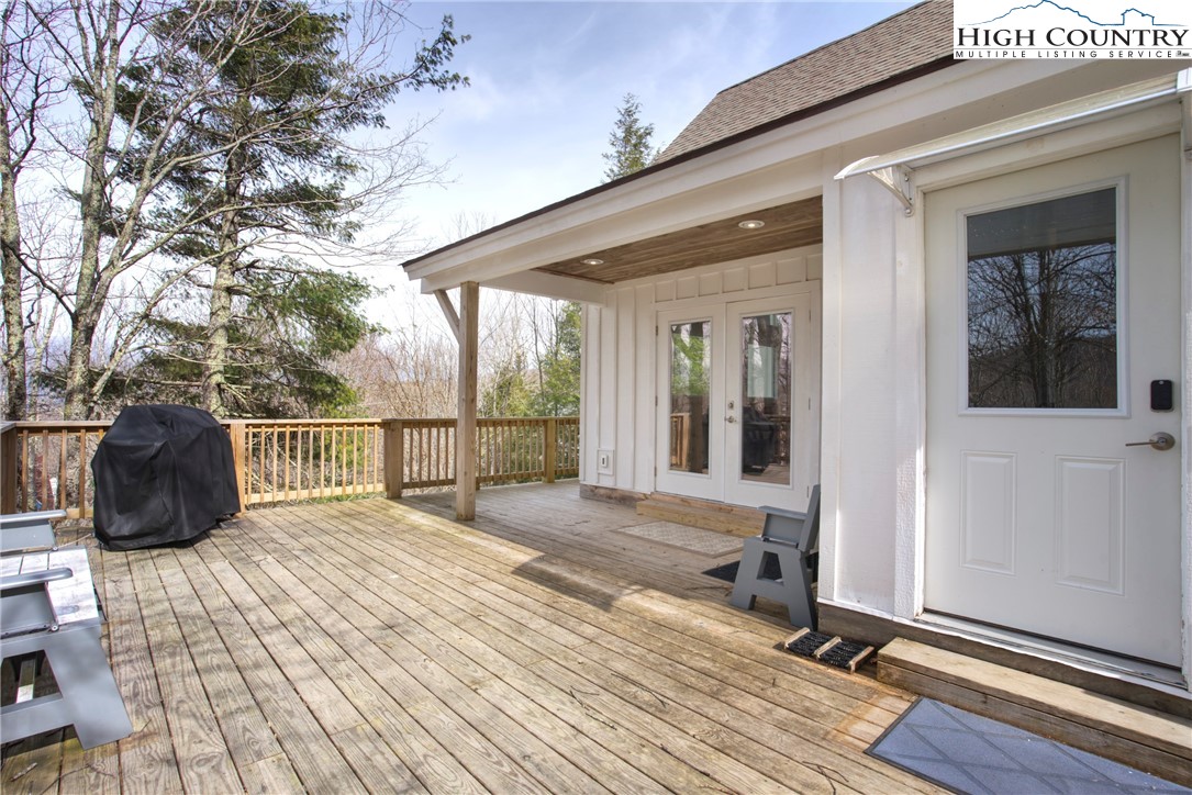 111 Overbrook Trail Property Photo 7