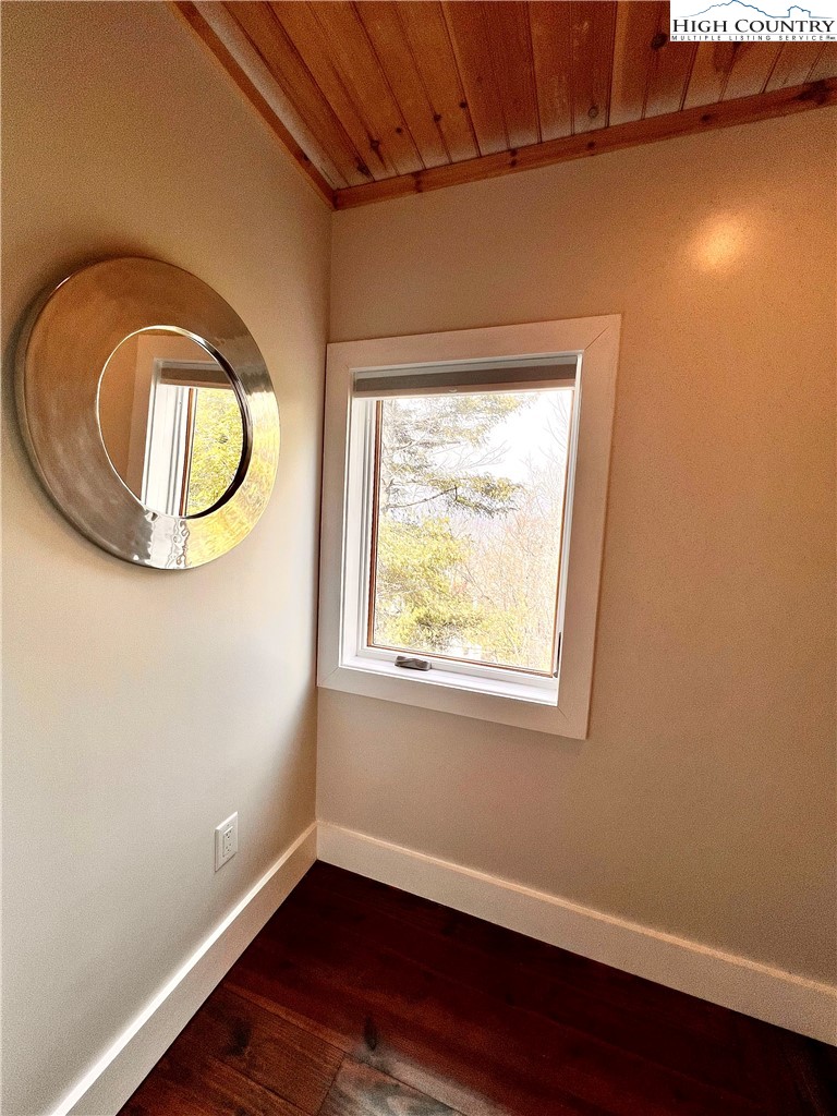111 Overbrook Trail Property Photo 21