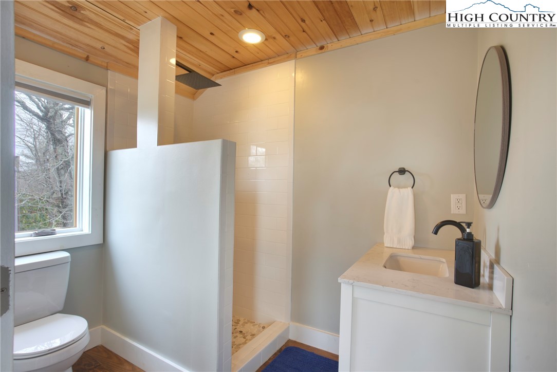111 Overbrook Trail Property Photo 25