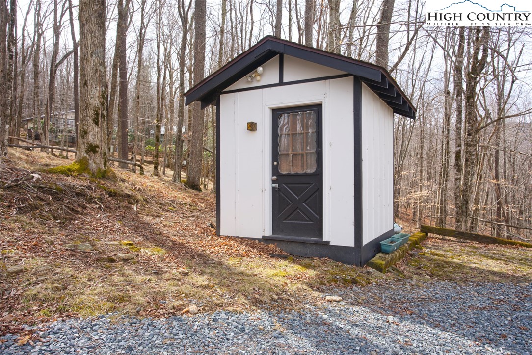 111 Overbrook Trail Property Photo 42