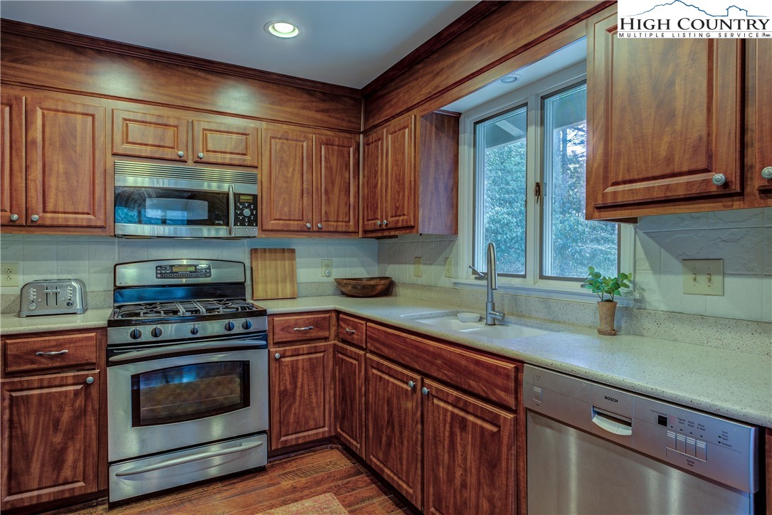 209 Birch Property Photo 17