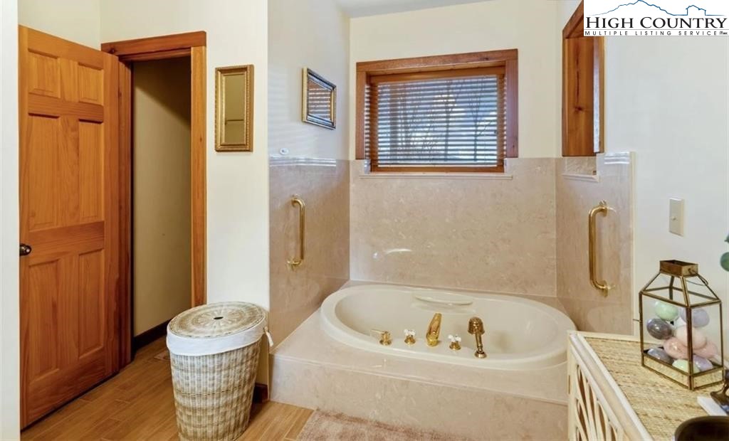 135 Black Feather Drive Property Photo 30