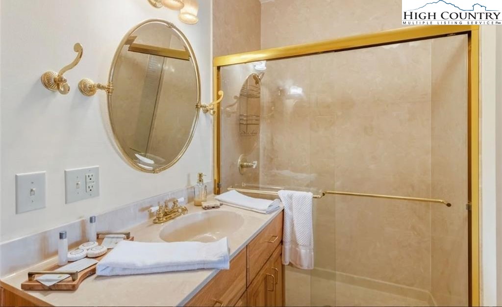 135 Black Feather Drive Property Photo 31