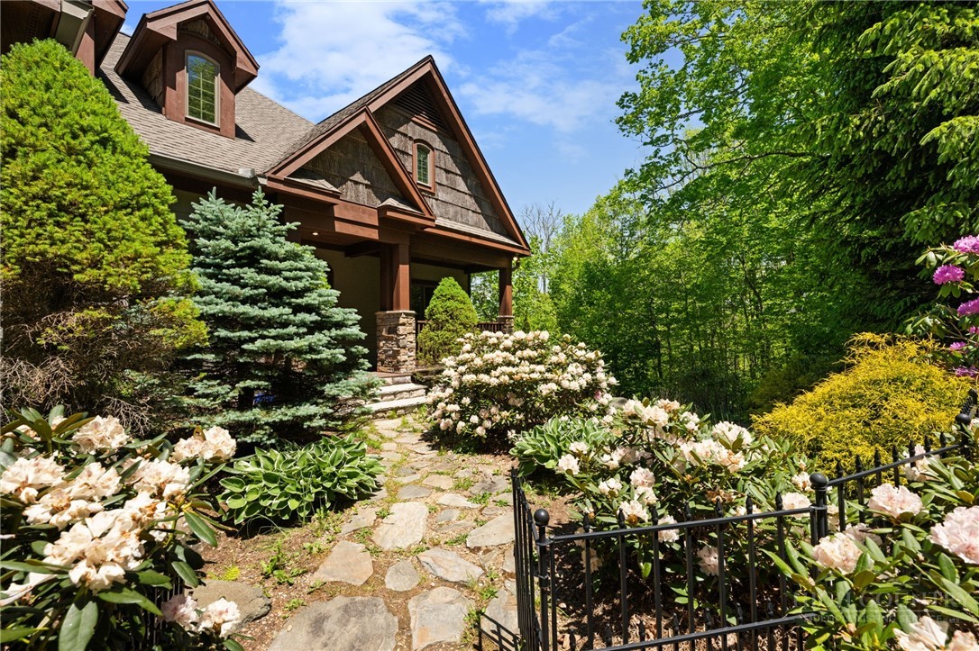 1226 Grouse Moor Drive Property Photo 2