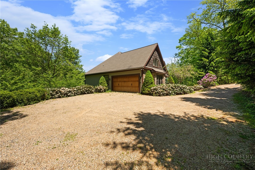 1226 Grouse Moor Drive Property Photo 5