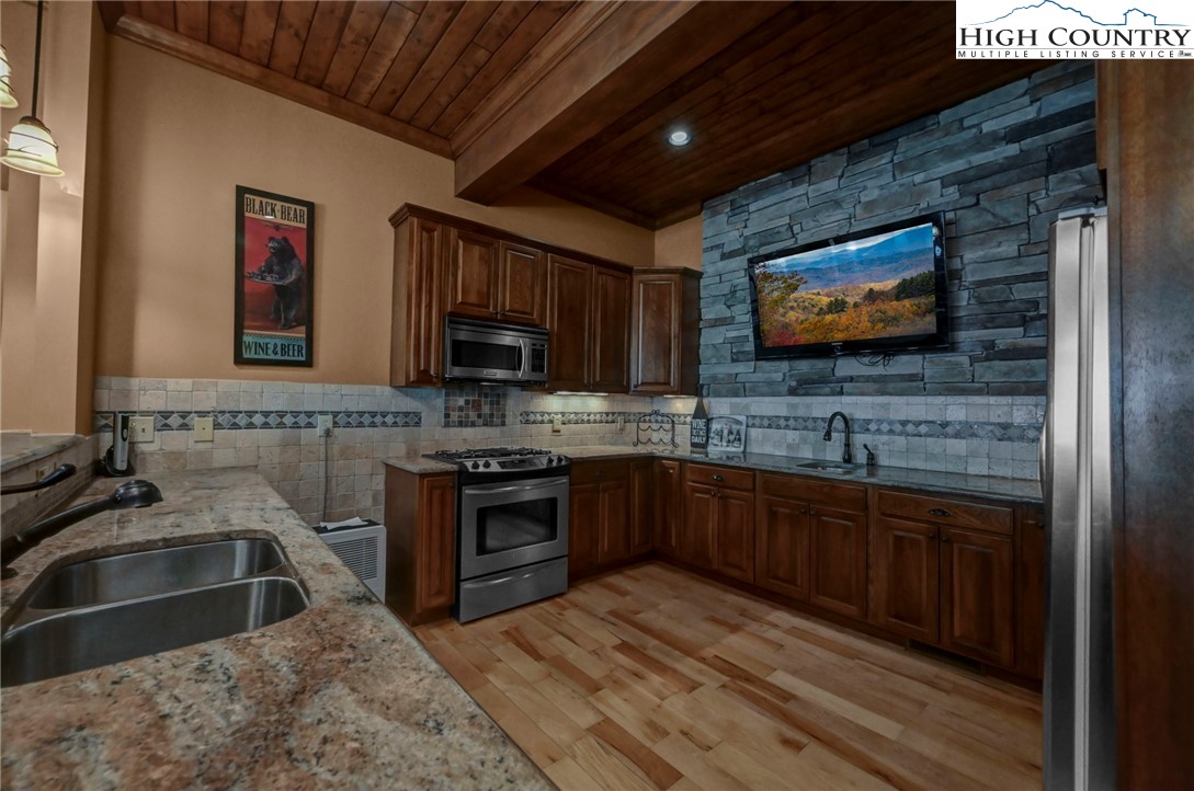 1226 Grouse Moor Drive Property Photo 35