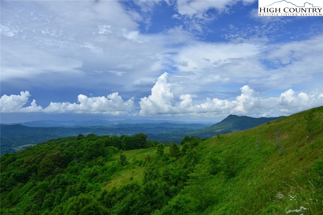 C609 High Mountain Nvno Property Photo 1