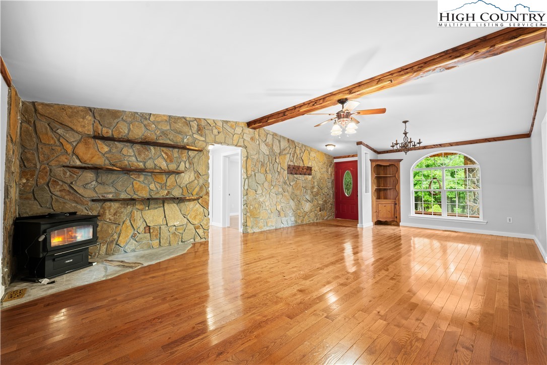167 Wagon Wheel Lane Property Photo 7
