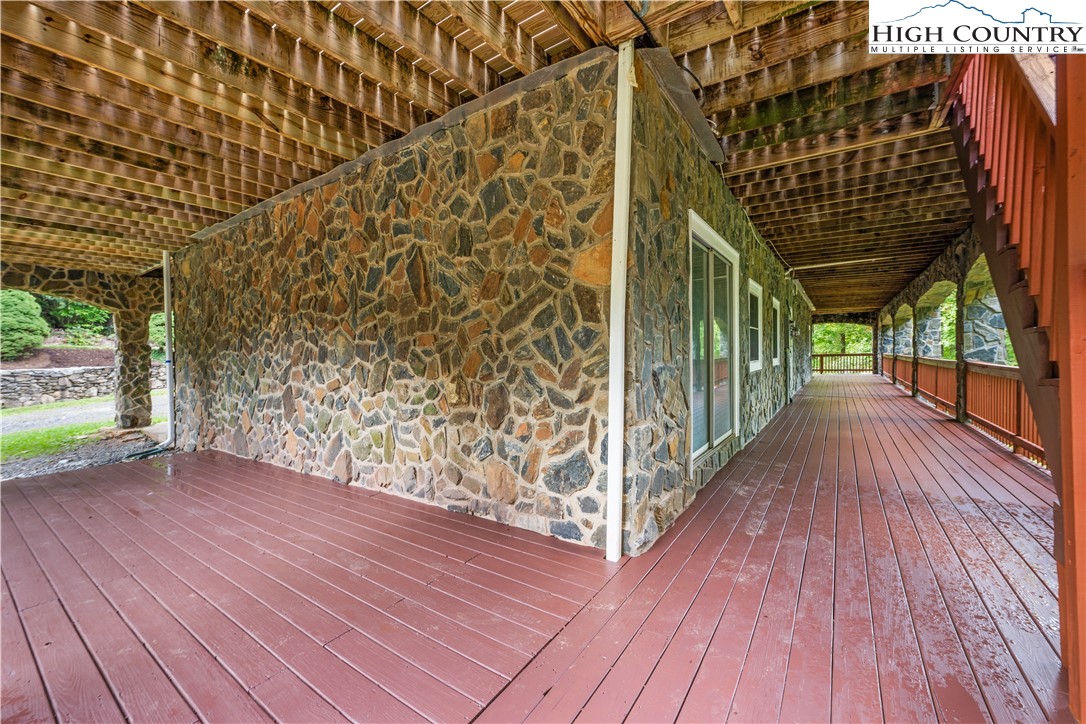 167 Wagon Wheel Lane Property Photo 36