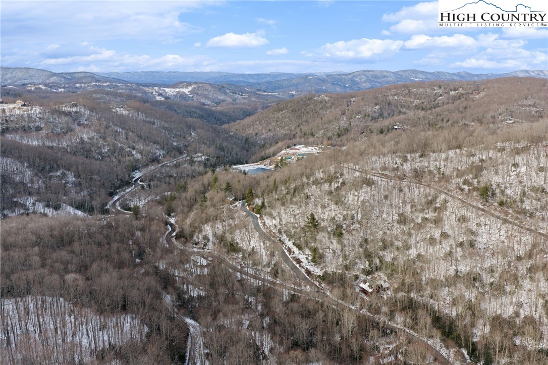 545 Pinnacle Ridge Road Property Photo 6