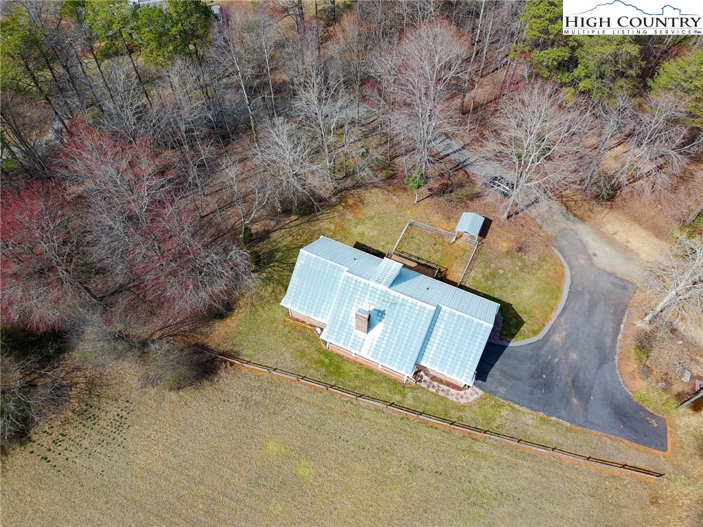 120 Skyline Drive Property Photo 1