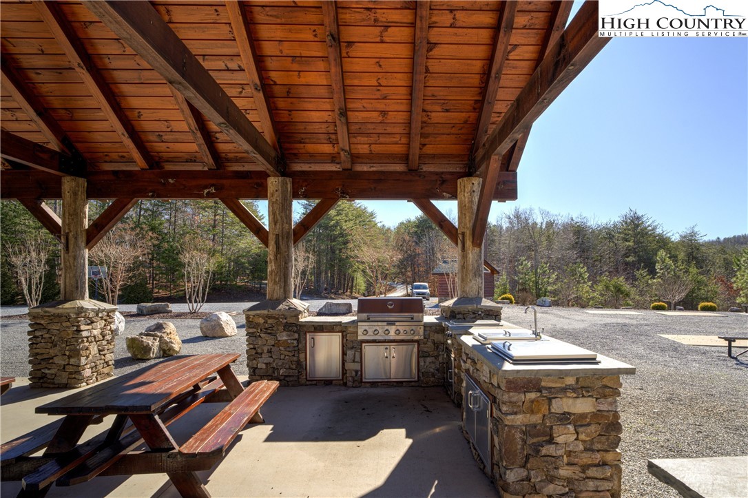 463 Summit Trail Property Photo 40