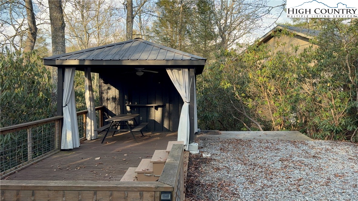 157 Hemlock Loop Property Photo 2