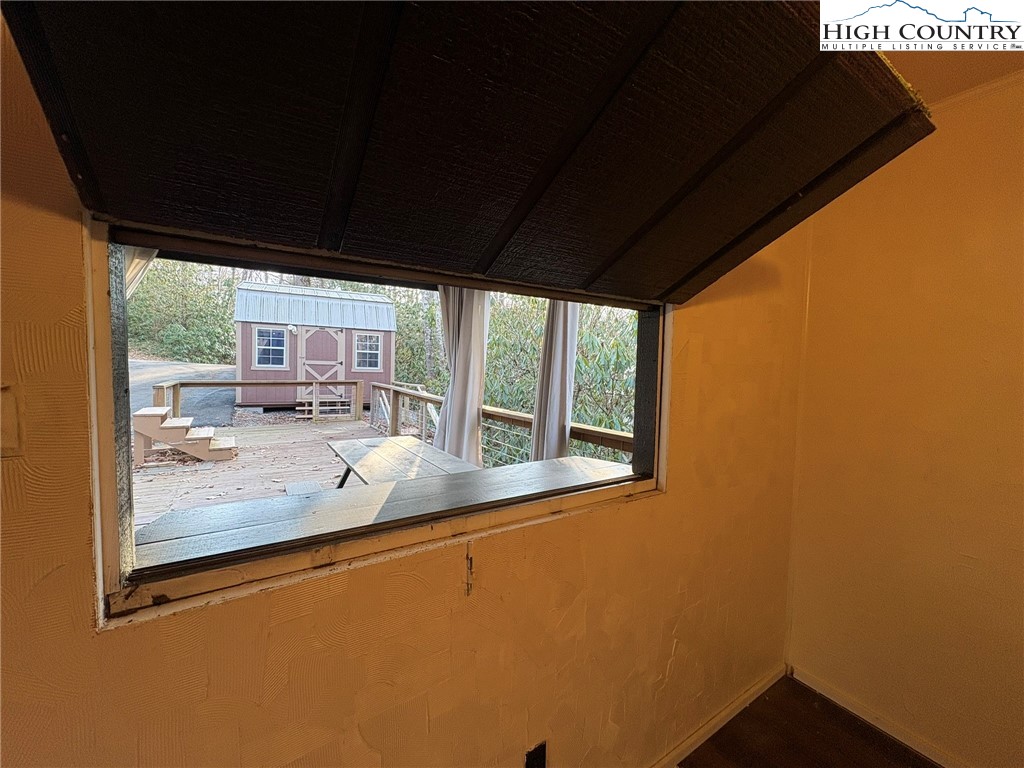 157 Hemlock Loop Property Photo 9